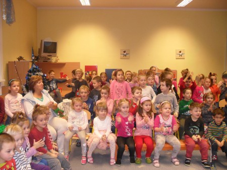 Prekvapenie pod stromčekom